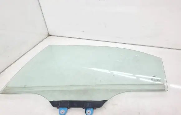 Honda Civic IX Rear door window glass AS2