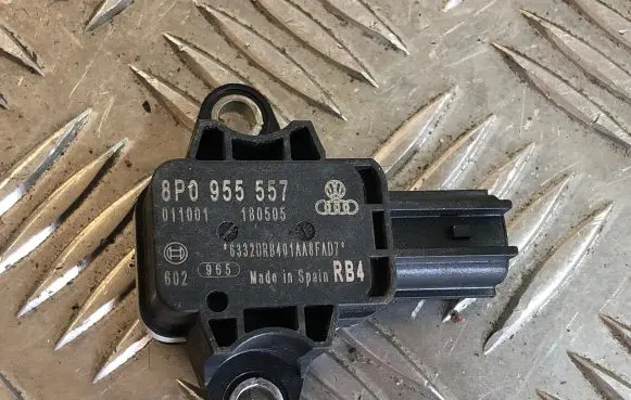 Audi A4 S4 B6 8E 8H Airbag deployment crash/impact sensor 8P0955557 180505 011001