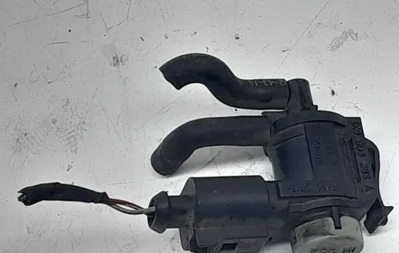 Audi A5 Sportback 8TA Turbo solenoid valve 1K0906283A