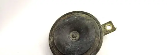 BMW 3 E30 Horn signal 002952