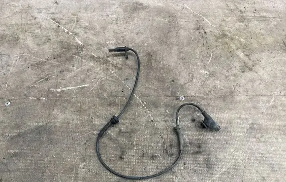 Alfa Romeo Stelvio ABS brake wheel speed sensor 50552449