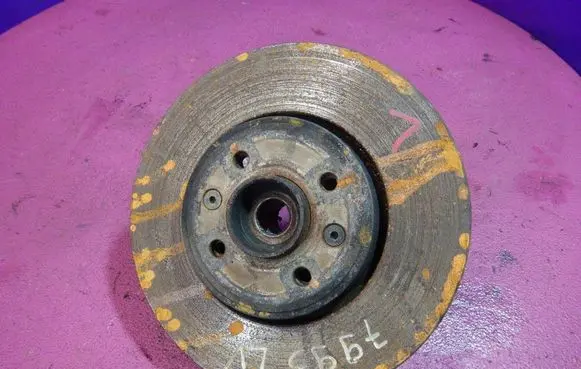 Renault Megane II Front wheel hub spindle knuckle