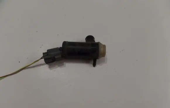 Subaru Forester SH Windscreen/windshield washer pump EW7