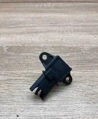 BMW 5 F10 F11 Air pressure sensor 7585492 A2C53325853