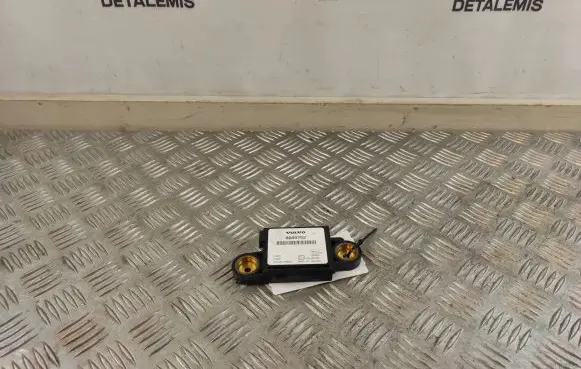 Volvo V70 Alarm relay 8688762 10R023601 725434100835