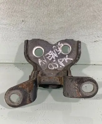 Toyota Avensis T250 Front door lower hinge 