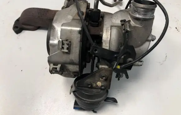 Volkswagen Golf VII Turbo 04L253016H