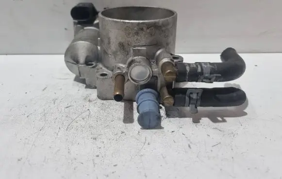 Audi A4 S4 B5 8D Throttle valve 078133062B