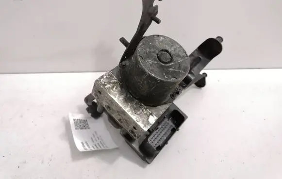BMW 5 E60 E61 ABS Pump 6768906