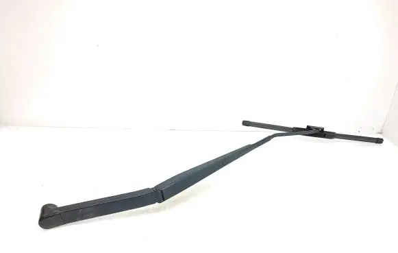 Nissan Leaf I (ZE0) Front wiper blade arm