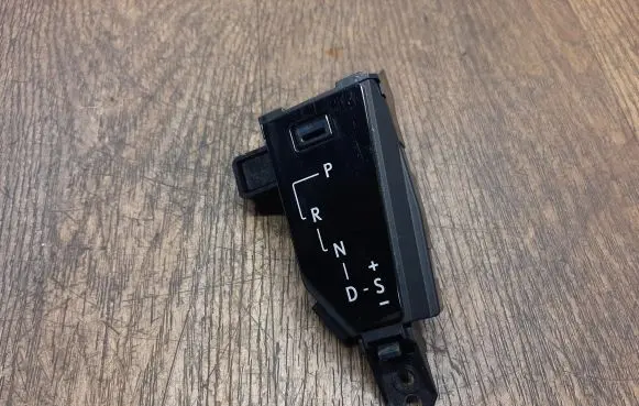 Lexus RX 450H Gear shift selector indicator 76K116