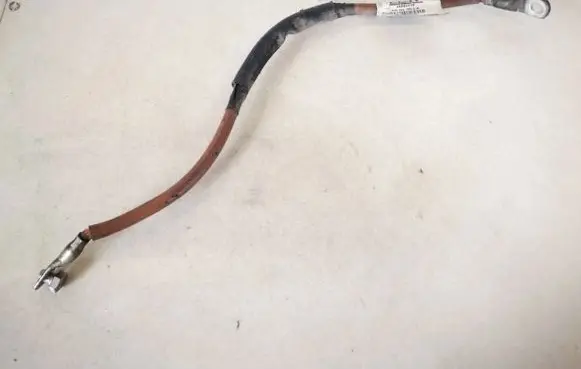 Positive cable (battery)