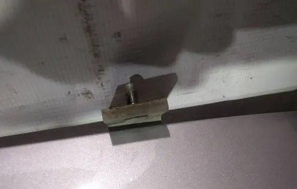 Volkswagen Polo IV 9N3 Tailgate/trunk/boot hinge