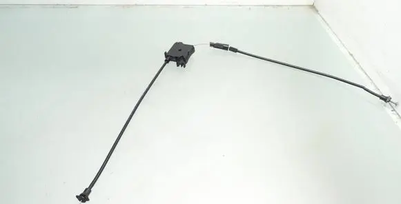 Audi A1 Engine bonnet/hood lock release cable 8X0823531