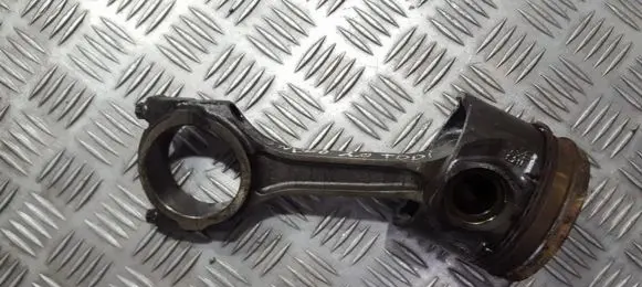 Ford Mondeo Mk III Piston with connecting rod