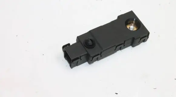 Mercedes-Benz CLA C117 X117 W117 Aerial antenna filter A2229820004