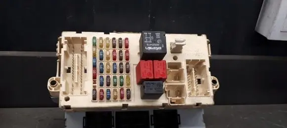 Alfa Romeo 147 Fuse box set 51711428