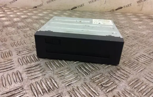 Lexus RX 330 - 350 - 400H Navigation unit CD/DVD player 86841-48060