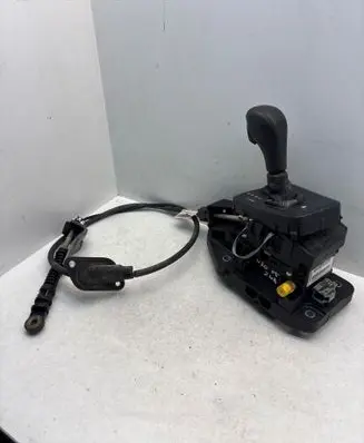 Volvo V70 Gear shifter/selector P08699287 8675068