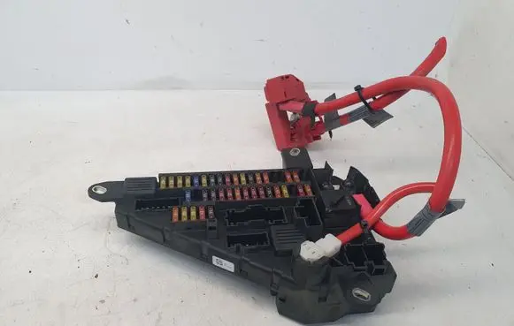 BMW 5 E60 E61 Fuse module 690661901