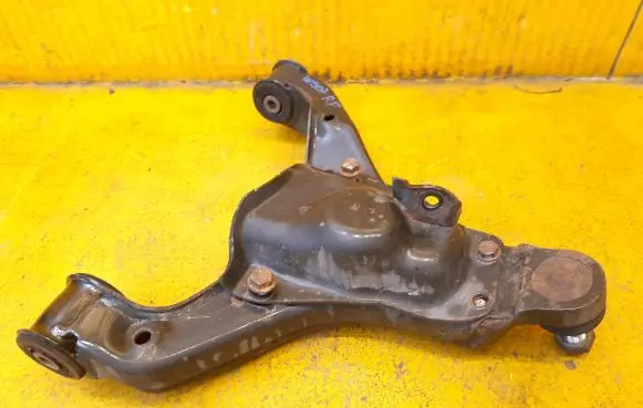 Mercedes-Benz Sprinter W907 W910 Front lower control arm/wishbone A9063221109