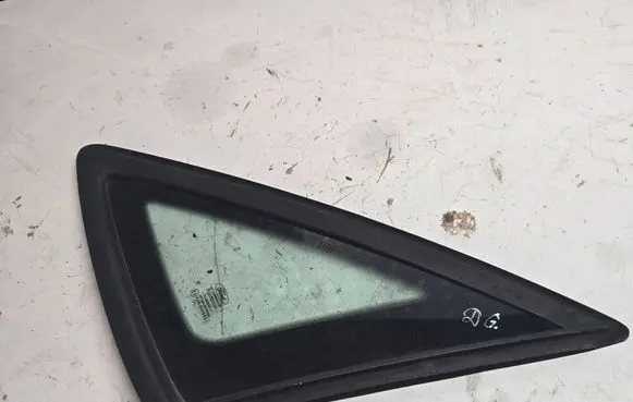 Ford Mondeo MK IV Rear side window