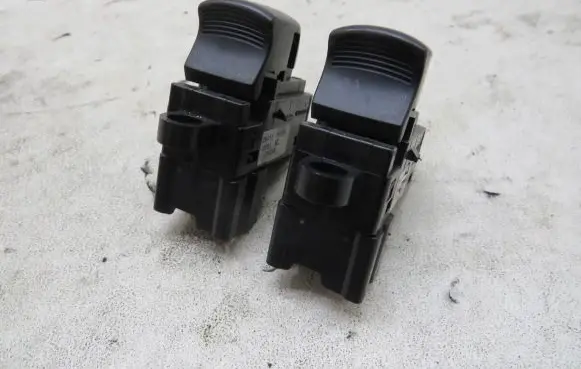 Nissan Juke I F15 Electric window control switch 254111KL0A
