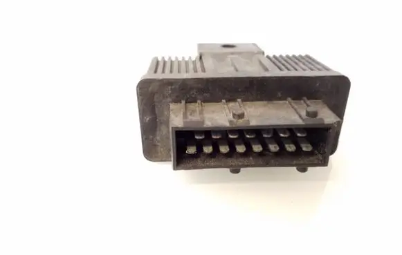 Citroen Xsara Picasso Fuel pump relay 240107