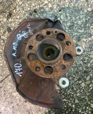 Mercedes-Benz A W169 Front wheel hub