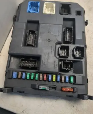 Citroen C4 II Picasso Comfort/convenience module 22661F01 9664983380 PRT0678001
