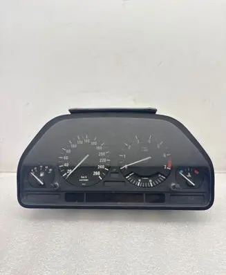 BMW 5 E34 Speedometer (instrument cluster) 62118359203 8359217 110008548061