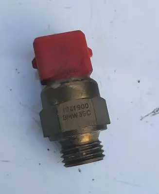 BMW 3 E46 Coolant temperature sensor 1741900 BMW35C