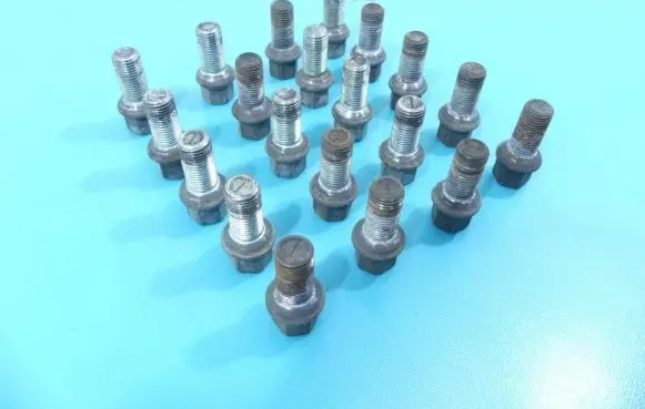 Volkswagen Amarok Nuts/bolts IMPRK1129492