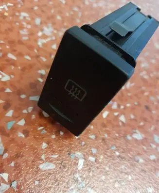 Volkswagen PASSAT B5 Windscreen/window heater switch 3B0959621D