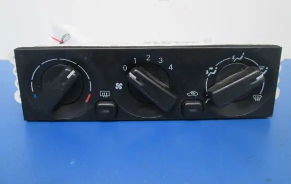 Mitsubishi Space Star Climate control unit