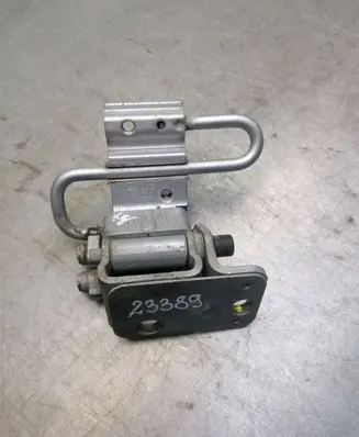 Audi A6 S6 C6 4F Rear door lower hinge 8E0833411