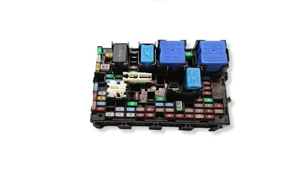 Renault Captur II Fuse module 243801284R 35599686