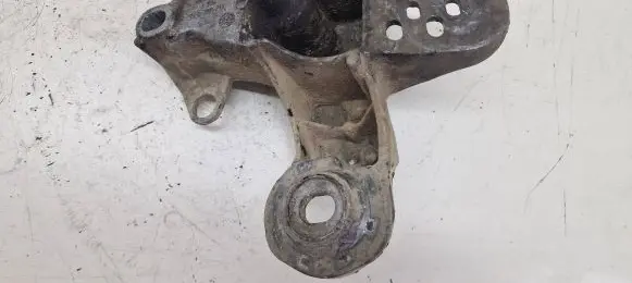 Audi A4 S4 B6 8E 8H Engine mounting bracket 8E0199351