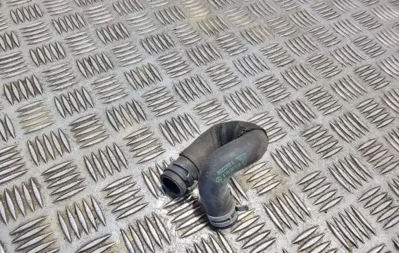 Mercedes-Benz ML W166 Engine coolant pipe/hose A1665061135