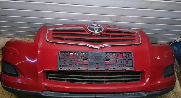 Toyota Avensis T250 Front bumper