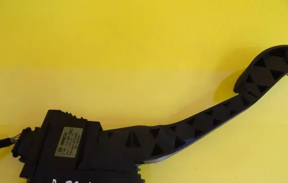 Alfa Romeo 147 Accelerator throttle pedal 0281002380