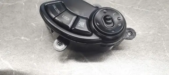 Hyundai Santa Fe Fog light switch 93530-26000