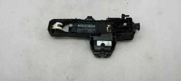 Mercedes-Benz GLK (X204) Front door exterior handle/bracket A2047600534
