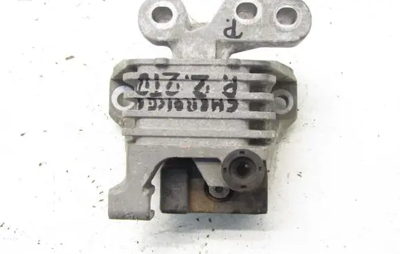 Jeep Cherokee Engine mount vacuum valve P68141400AG