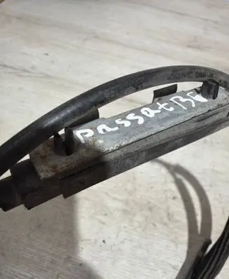 Volkswagen PASSAT B6 Engine bonnet/hood lock release cable 3C1823531