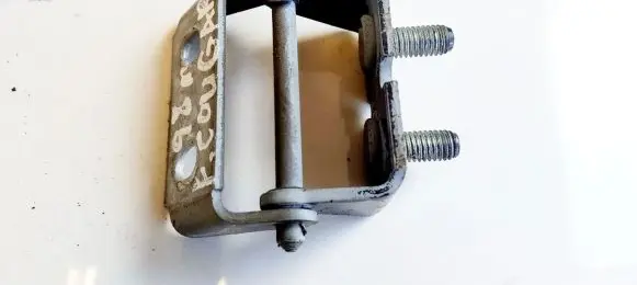 Tailgate/trunk/boot hinge