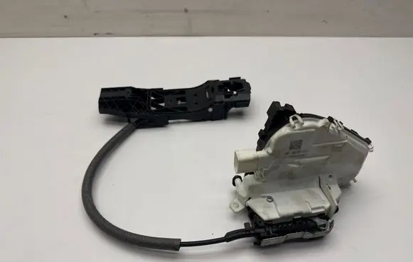 Audi Q2 - Rear door lock 4G0839015J