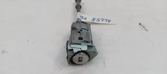 Peugeot 508 Front door lock (next to the handle) 9665975580