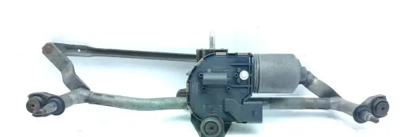 Front wiper linkage and motor