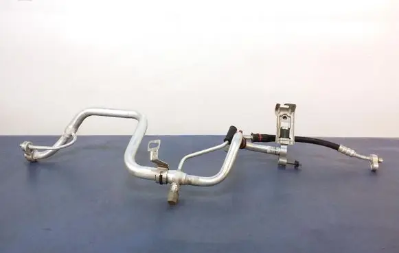 Cadillac CTS Air conditioning (A/C) pipe/hose